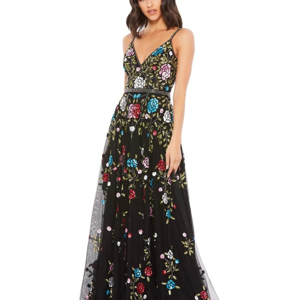 Embellished floral sequined gown